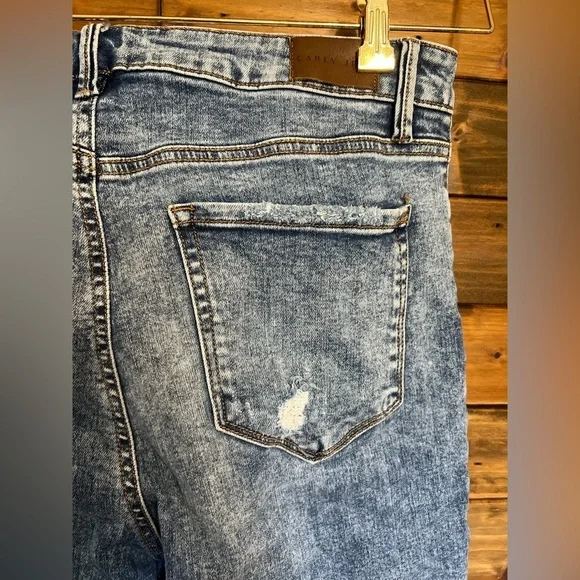 Carley Jean Los Angeles Jeans woman’s size 13 acid wash distressed at bottom - Picture 3 of 9